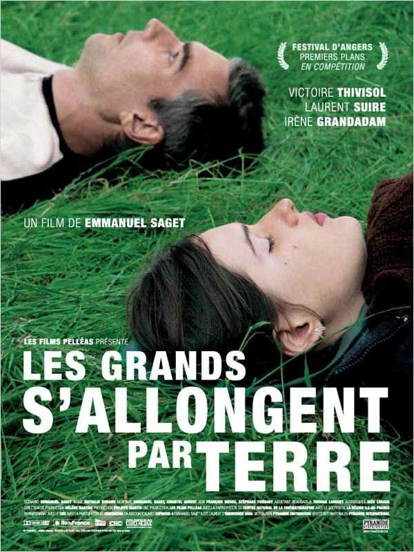 Les Grands S&rsquo;Allongent Par Terre